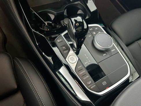 Used 2025 BMW X4 xDrive30i image 22