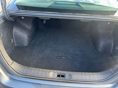 Used 2025 Nissan Altima 2.5 SV image 24