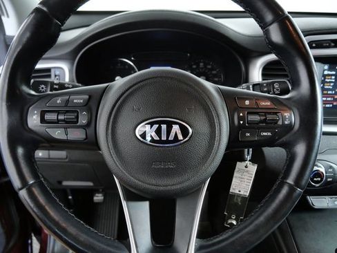 Used 2017 Kia Sorento AWD w/ LX Convenience Package image 21