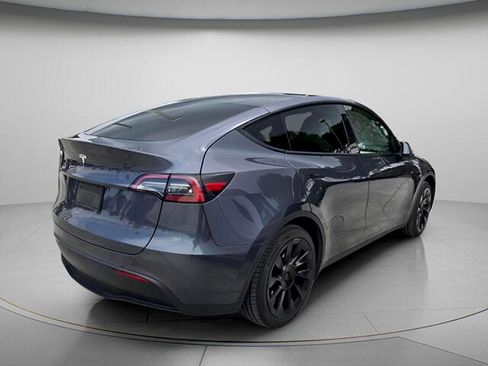 Used 2023 Tesla Model Y 2WD image 6