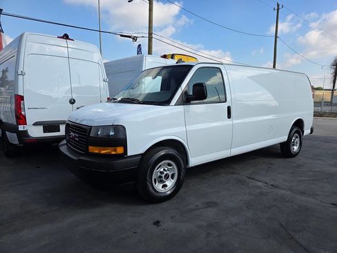 Used 2019 GMC Savana 3500 Extended w/ Driver Convenience Package image 27