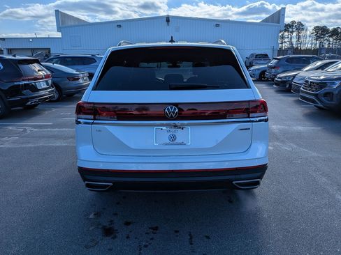 New 2026 Volkswagen Atlas SE image 4
