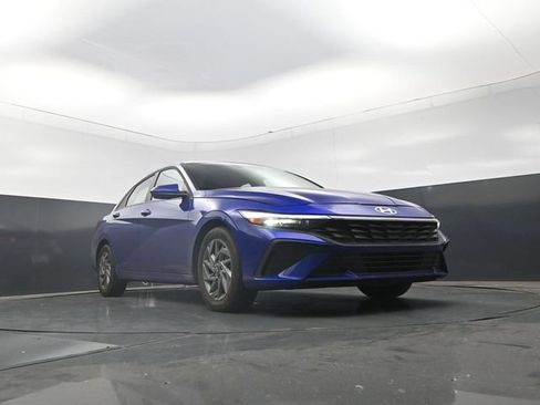 Used 2024 Hyundai Elantra SEL FWD image 27