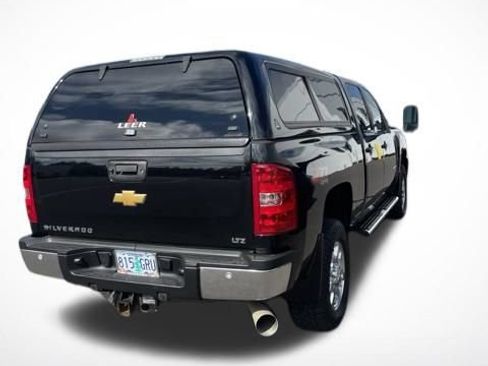 Used 2014 Chevrolet Silverado 3500 LTZ w/ LTZ Plus Package AWD/4WD image 5