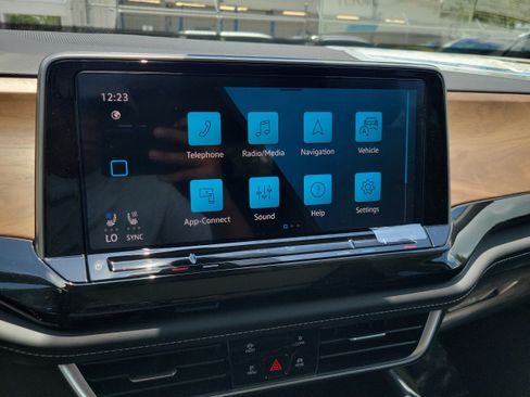 New 2026 Volkswagen Atlas SE FWD image 22