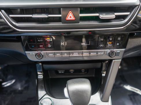 Certified 2024 Kia Seltos S image 24