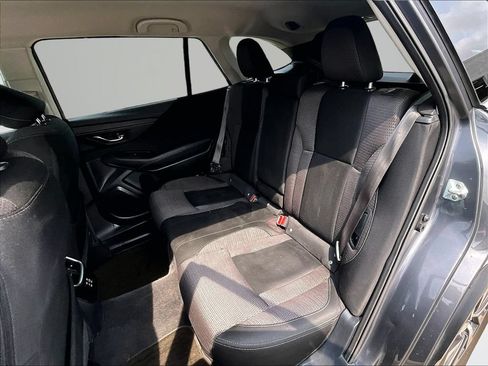 Used 2024 Subaru Outback Premium AWD/4WD image 27