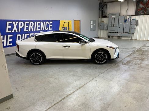 Used 2025 Kia K4 GT-Line w/ GT-Line Premium Package FWD image 8