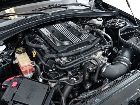 Used 2017 Chevrolet Camaro ZL1 RWD image 32