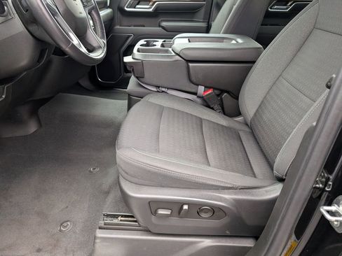 Used 2022 Chevrolet Silverado 1500 LT image 11