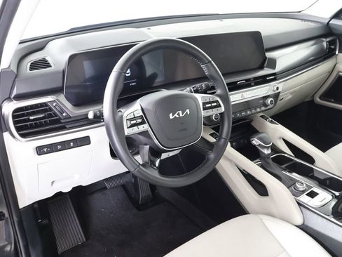 Used 2024 Kia Telluride S w/ S Sunroof Package image 6