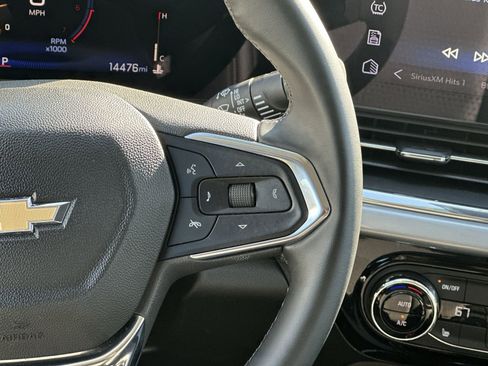 Certified 2025 Chevrolet Trax LT w/ LT Convenience Package image 21