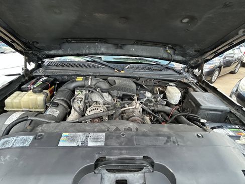 Used 2006 Chevrolet Silverado 3500 LT w/ Onstar Plus Package image 9