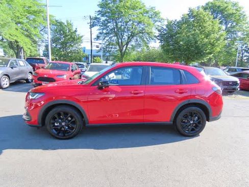 Used 2024 Honda HR-V Sport image 3