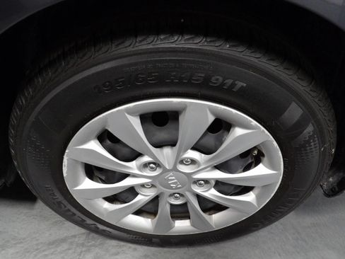 Used 2021 Kia Forte Sedan FWD image 21
