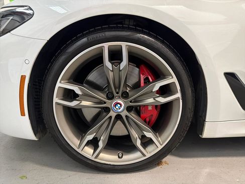 Used 2023 BMW M550i xDrive w/ Executive Package image 12