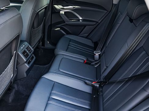 New 2025 Audi Q5 Premium image 22