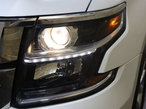 Used 2015 Chevrolet Tahoe LT RWD image 13