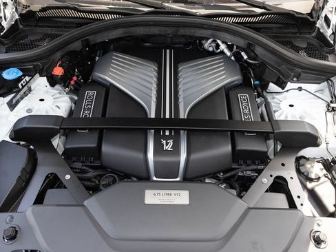 New 2027 Rolls-Royce Cullinan Black Badge AWD/4WD image 93