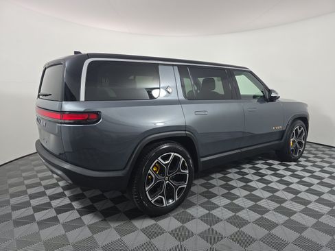 Used 2024 Rivian R1S Launch Edition Quad AWD/4WD image 5