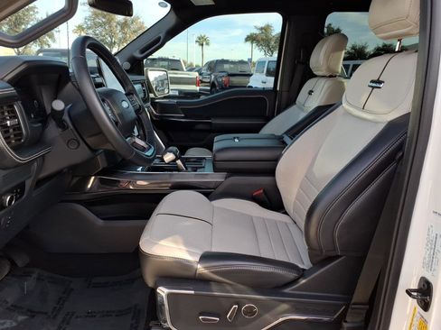 Used 2025 Ford F150 Lightning Platinum image 15