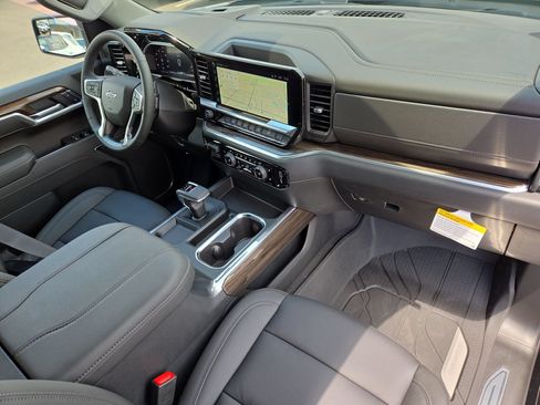 New 2026 Chevrolet Silverado 1500 RST w/ Redline Edition AWD/4WD image 16