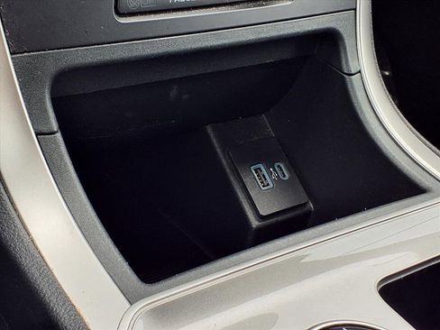 Used 2024 Ford Edge SEL image 14