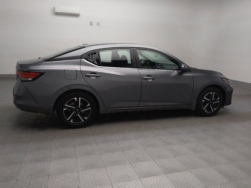 Used 2025 Nissan Sentra SV image 10