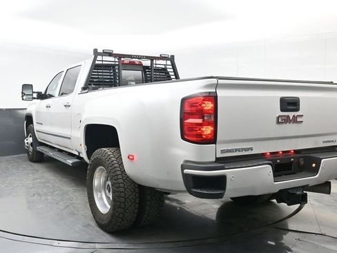 Used 2018 GMC Sierra 3500 Denali w/ Duramax Plus Package image 12