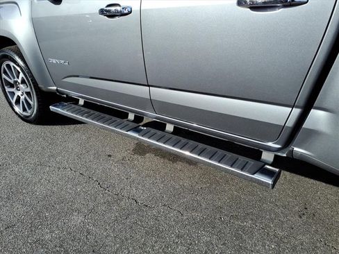 Used 2020 GMC Canyon Denali image 8