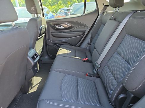 Used 2023 GMC Terrain SLE w/ Driver Convenience Package AWD/4WD image 14