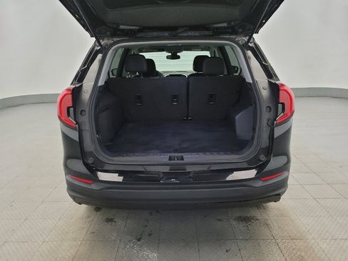 Used 2022 GMC Terrain SLE w/ Driver Convenience Package image 29