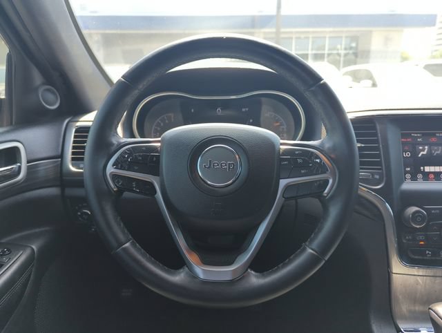 Used 2020 Jeep Grand Cherokee Laredo RWD image 16