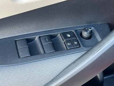 Certified 2021 Toyota Corolla LE image 14