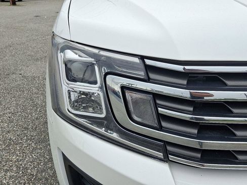 Used 2020 Ford Expedition XLT w/ Equipment Group 202A image 10
