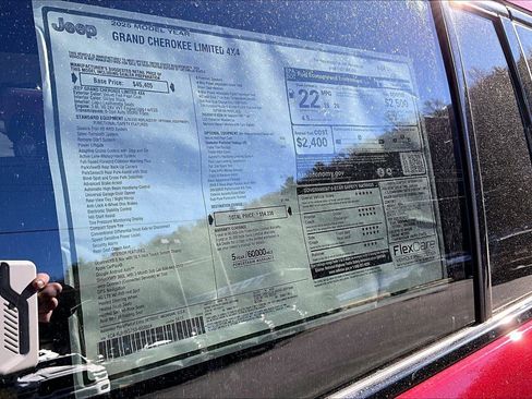 New 2025 Jeep Grand Cherokee Limited image 14