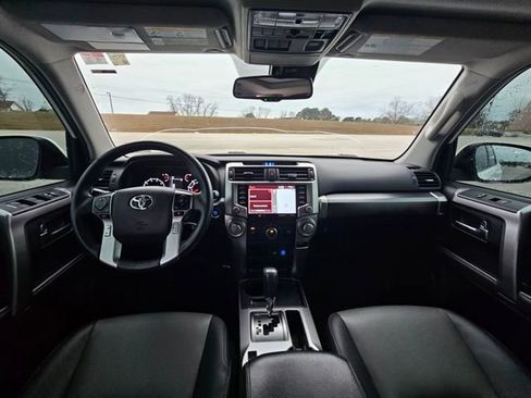 Used 2021 Toyota 4Runner SR5 Premium image 12