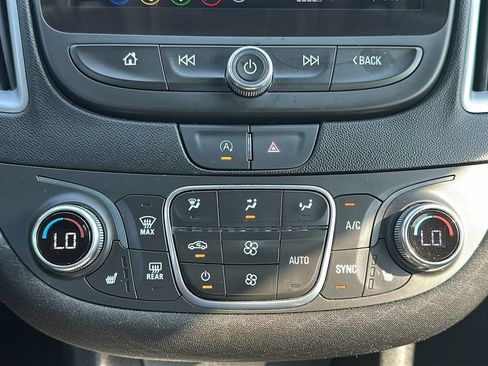 Used 2024 Chevrolet Malibu LT FWD image 25