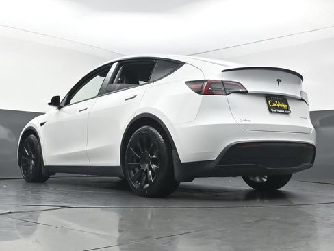 Used 2021 Tesla Model Y Long Range AWD/4WD image 42
