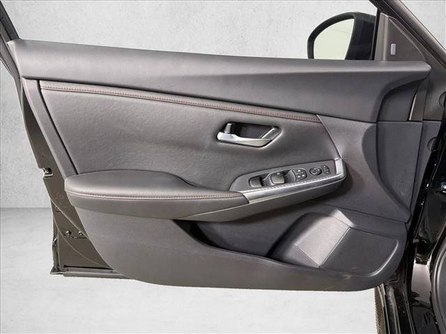 Used 2025 Nissan Sentra SR FWD image 10