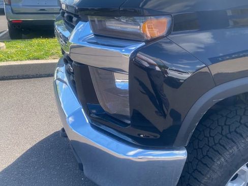 Used 2022 Chevrolet Silverado 2500 LT w/ Convenience Package image 18