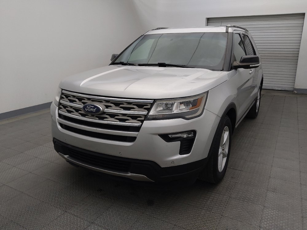 Used 2018 Ford Explorer XLT w/ Equipment Group 202A FWD image 15