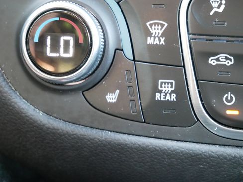 Used 2024 Chevrolet Equinox LT AWD/4WD image 21