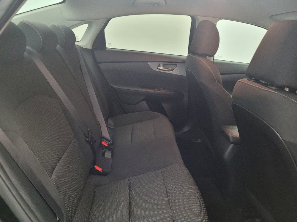 Used 2020 Kia Forte LXS FWD image 19