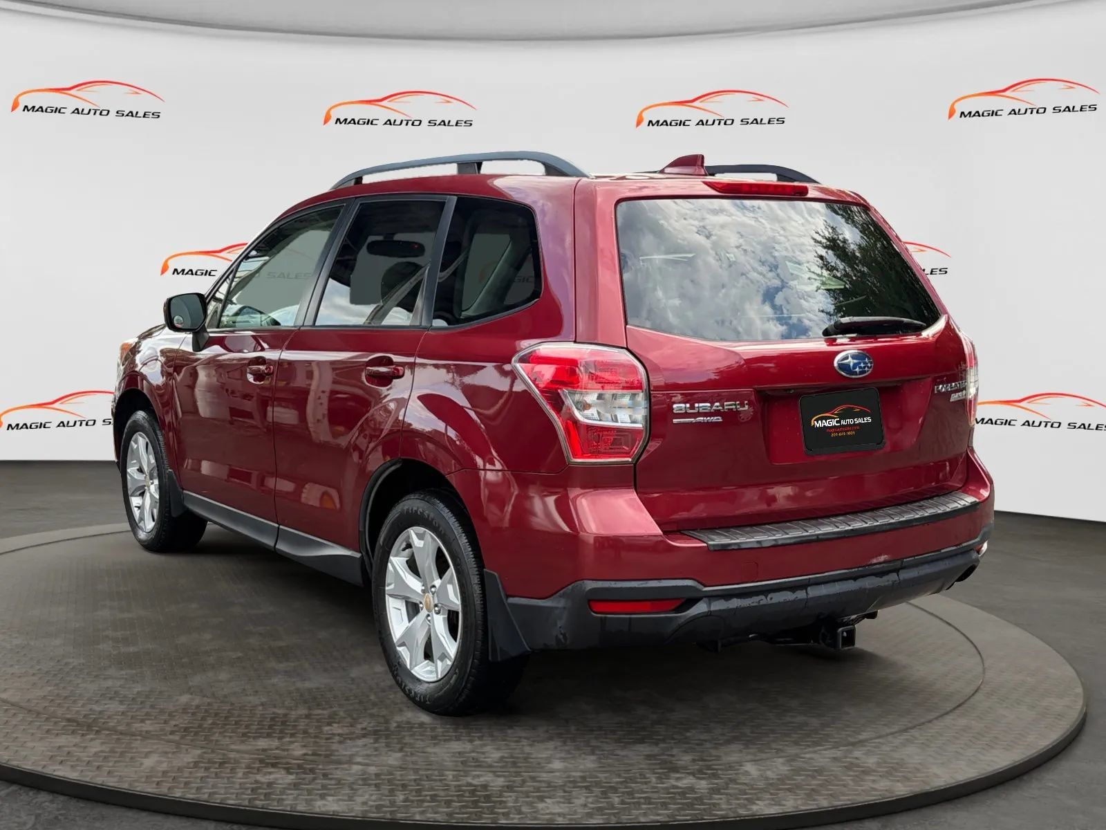 Used 2016 Subaru Forester 2.5i Premium w/ All-Weather Package AWD/4WD image 8