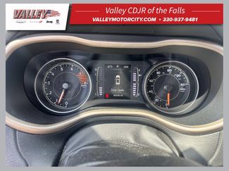 Used 2016 Jeep Cherokee Latitude w/ Comfort/Convenience Group AWD/4WD video 1