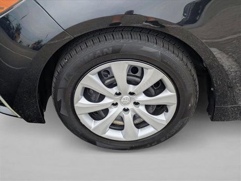 Used 2023 Toyota Corolla LE FWD image 21