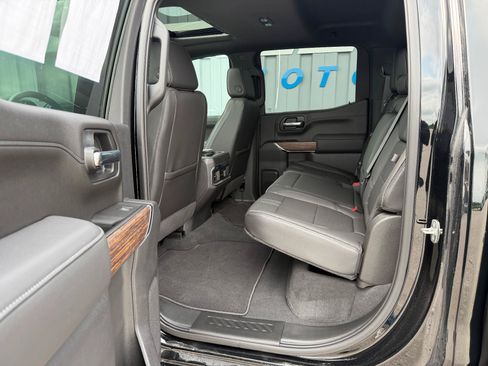 Used 2022 Chevrolet Silverado 1500 High Country w/ Technology Package AWD/4WD image 19