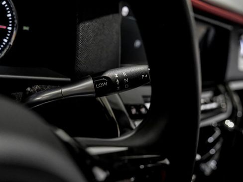 Used 2023 Rolls-Royce Cullinan Black Badge image 16