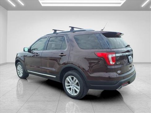 Used 2019 Ford Explorer XLT AWD/4WD image 7